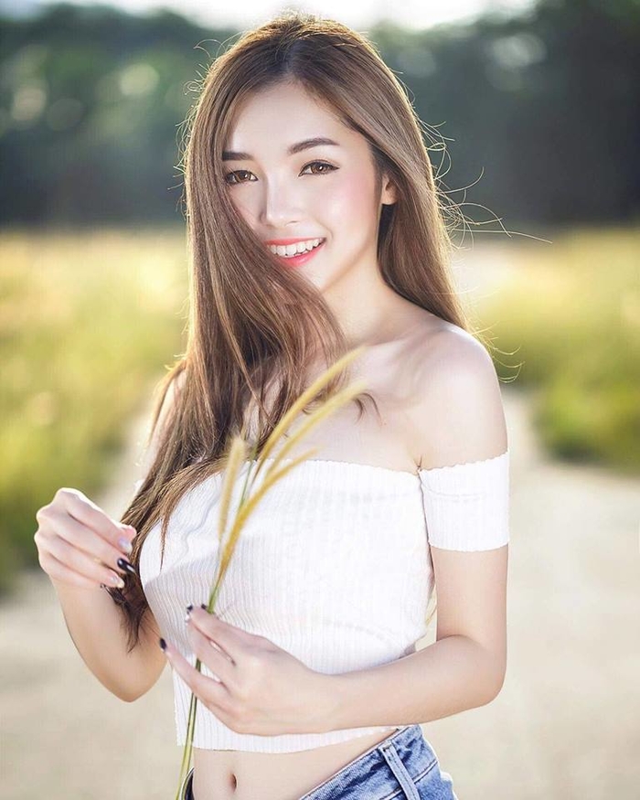 Hot girl xứ chùa tháp Thái Lan Theejuna Romsakul với nhan sắc xinh đẹp đã làm tan chảy hàng triệu trái tim qua loạt ảnh siêu dễ thương của mình. Hot girl xứ chùa tháp Thái Lan Theejuna Romsakul với nhan sắc xinh đẹp đã làm tan chảy hàng triệu trái tim qua loạt ảnh siêu dễ thương của mình.