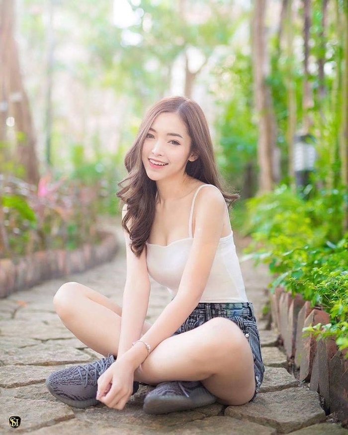 Hot girl xứ chùa tháp Thái Lan Theejuna Romsakul với nhan sắc xinh đẹp đã làm tan chảy hàng triệu trái tim qua loạt ảnh siêu dễ thương của mình. Hot girl xứ chùa tháp Thái Lan Theejuna Romsakul với nhan sắc xinh đẹp đã làm tan chảy hàng triệu trái tim qua loạt ảnh siêu dễ thương của mình.