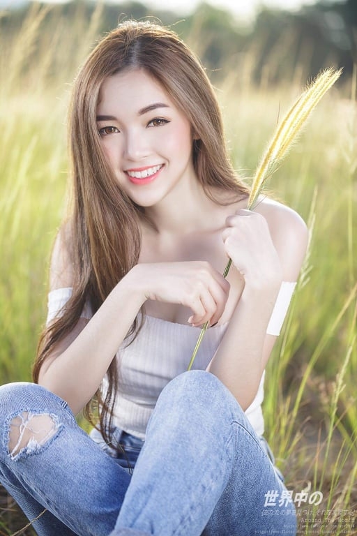 Hot girl xứ chùa tháp Thái Lan Theejuna Romsakul với nhan sắc xinh đẹp đã làm tan chảy hàng triệu trái tim qua loạt ảnh siêu dễ thương của mình. Hot girl xứ chùa tháp Thái Lan Theejuna Romsakul với nhan sắc xinh đẹp đã làm tan chảy hàng triệu trái tim qua loạt ảnh siêu dễ thương của mình.