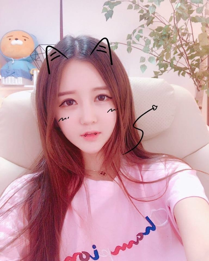 Hot girl xứ kim chi Hàn Quốc garinn_ss với nhan sắc xinh đẹp tựa thiên thần đã khiến nhiều thanh niên phải mê mệt vì cô Hot girl xứ kim chi Hàn Quốc garinn_ss với nhan sắc xinh đẹp tựa thiên thần đã khiến nhiều thanh niên phải mê mệt vì cô
