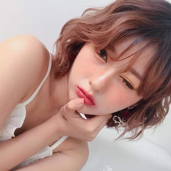 Với một nhan sắc xinh đẹp và siêu cute trong từng bức hình, hot girl xứ chùa Tháp Thái Lan Nianpnn đã khiến người xem phải mê mệt Với một nhan sắc xinh đẹp và siêu cute trong từng bức hình, hot girl xứ chùa Tháp Thái Lan Nianpnn đã khiến người xem phải mê mệt