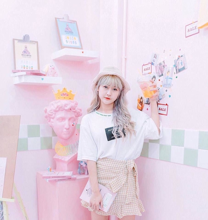 Với một nhan sắc xinh đẹp và siêu cute trong từng bức hình, hot girl xứ chùa Tháp Thái Lan Nianpnn đã khiến người xem phải mê mệt Với một nhan sắc xinh đẹp và siêu cute trong từng bức hình, hot girl xứ chùa Tháp Thái Lan Nianpnn đã khiến người xem phải mê mệt
