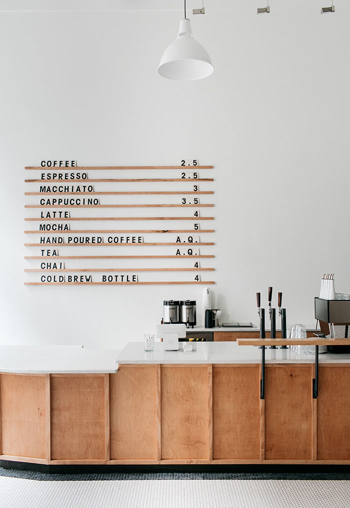 
Thiết kế nhẹ nhàng đơn giản của một quán cà phê