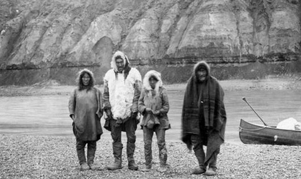 
Một gia đình nhỏ người Inuit