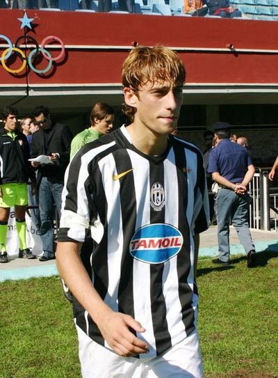 
Anh có cho mình lần ra mắt đầu tiên ở mùa giải 2006/07 khi Juve phải thi đấu ở Serie B.