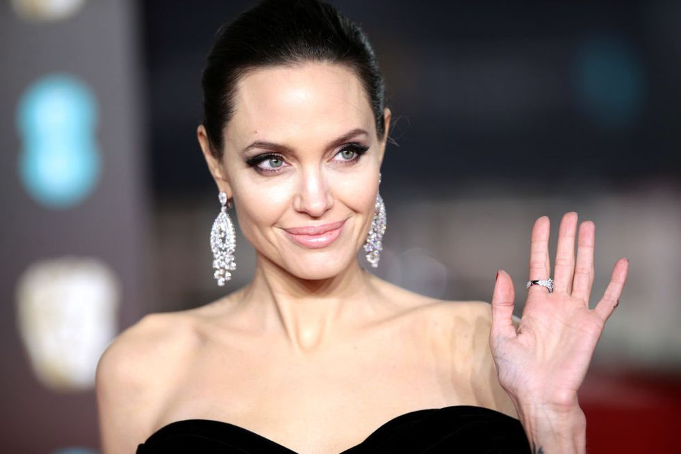 
Angelina Jolie đứng thứ hai