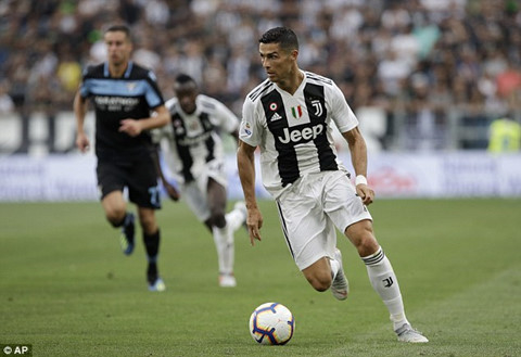 
CR7 trong mào áo Juventus.