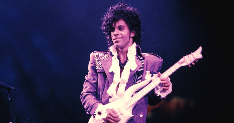 
Bèo nhún thường xuyên xuất hiện trong trang phục của Prince