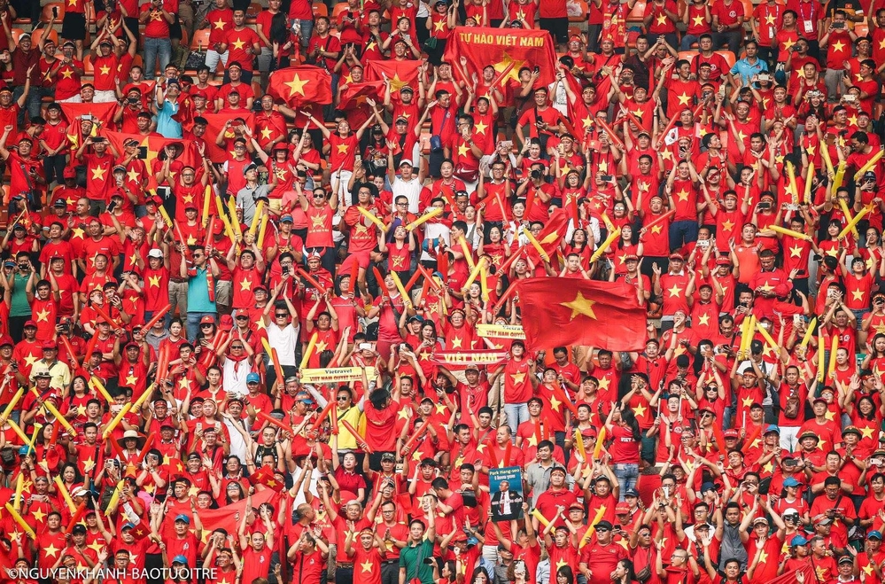 
CĐV Việt Nam đã sang Indonesia rất đông để ủng hộ đội tuyển Olympic.