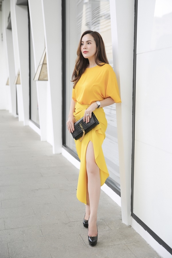 Hoa hậu Phương Lê chào thu bằng bộ ảnh street style quyến rũ