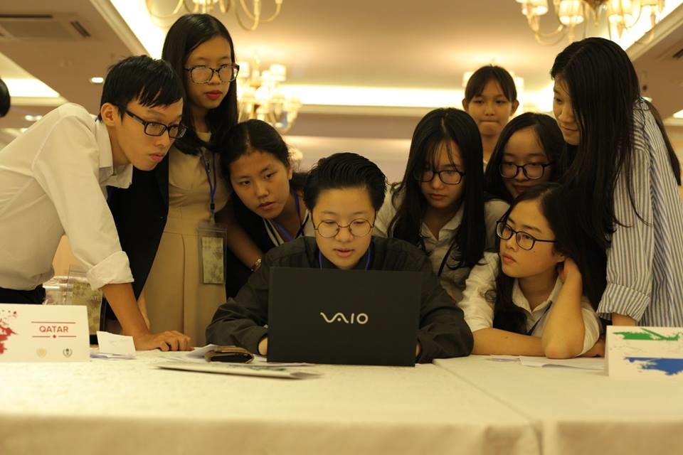 Tái hiện một ngày làm đại biểu Liên Hợp Quốc cùng các bạn học sinh cấp 3 tại Hà Nội