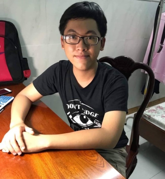 
Nguyễn Trần Công Đạt là thủ khoa đầu vào Trường ĐH Sư phạm TP.HCM - Ảnh: NVCC