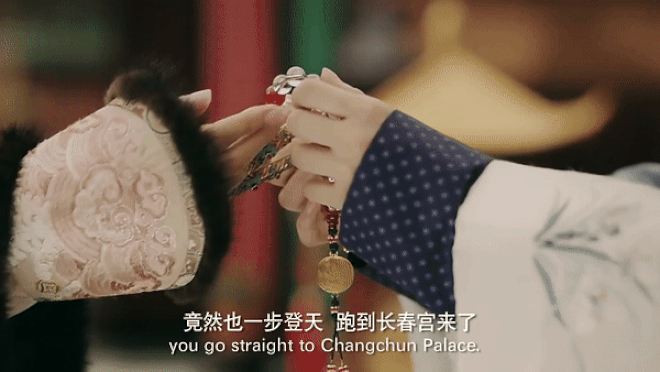 
Trong phim Diên Hi Công Lược có thể thấy Hoàng hậu Phú Sát và Cao Quý Phi đều sở hữu những bộ móng vô cùng ấn tượng, thể hiện uy quyền và độ cao sang vượt bậc.