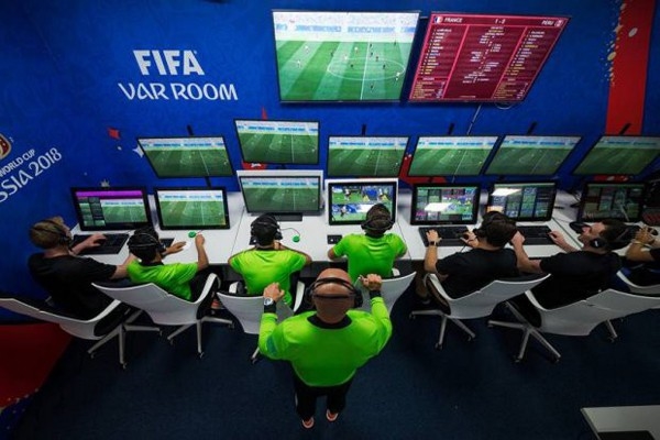 
VAR sẽ chính thức được áp dụng ở Asian Cup 2019 sắp tới.