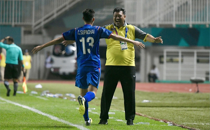 
Mặc dù không thể vượt qua vòng bảng nhưng Thái Lan cũng đã để lại nhiều ấn tượng, đặc biệt là siêu dự bị Supachai. Ở trận ra quân gặp Qatar, tiền đạo này đã có được bàn thắng gỡ hòa ngay sau khi vào sân trong hiệp 2 và giúp đội nhà có được một điểm quý giá. Trong trận thứ hai gặp Bangladesh, Supachai vào sân ở phút 55 và cũng đã nổ súng chỉ sau đó 25 phút. 