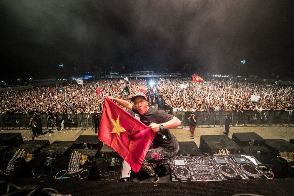 DJ gốc Việt duy nhất được xướng tên trong BXH top 100 DJs - FLORIAN PICASSO