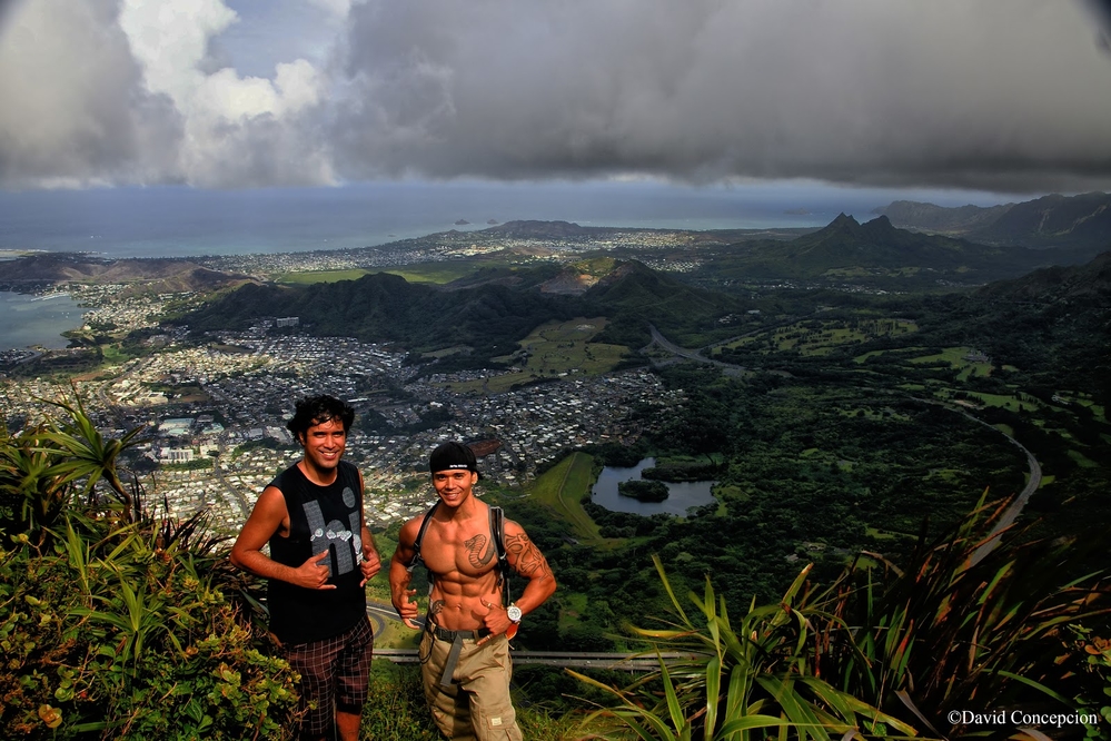 Đến Hawaii và chiêm ngưỡng 'Nấc thang lên thiên đường' có thật trên hành tinh