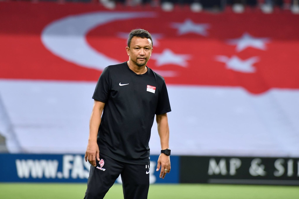 
Tân HLV trưởng đội tuyển Singapore thừa nhận đội nhà đang thua kém Việt Nam và các nước trong khu vực tới 5 năm phát triển.