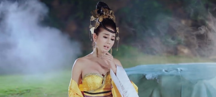 Lâm Khánh Chi tung trailer MV tiền tỷ, trở lại Vbiz bằng tạo hình cổ trang xinh đẹp kiêu sa