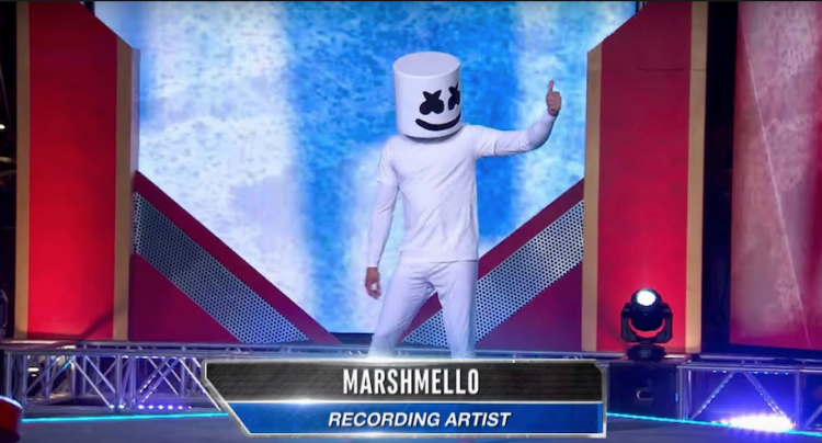 
Marshmello xuất hiện tại cuộc thi trong sự bất ngờ của nhiều người