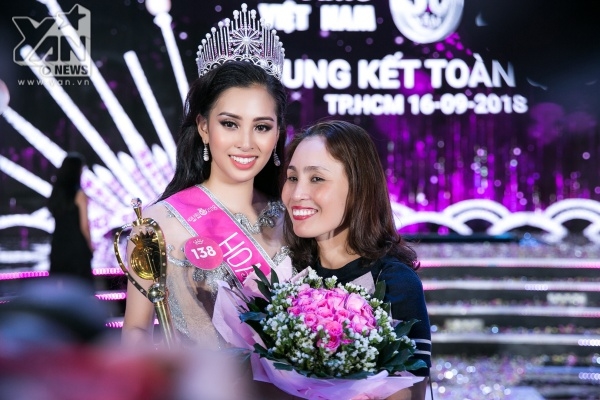 Mẹ Tân Hoa hậu Việt Nam 2018: 