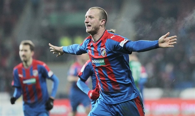 
Michale Krmencik toả sáng với cú đúp giúp đại diện đến từ CH Czech có 1 điểm trước đối thủ CSKA Moscow. Anh cũng là cầu thủ người CH Czech đầu tiên lập cú đúp tại cúp C1 châu Âu kể từ sau Pavel Nedved vào năm 2003.