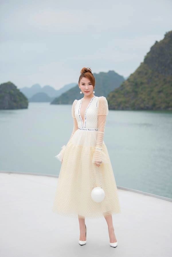 
Nữ diễn viên Quỳnh Thư cũng từng diện chiếc túi này tại một sự kiện thời trang.