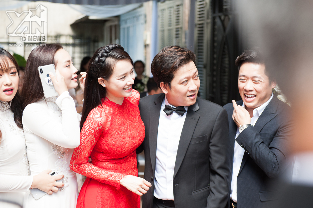 Cùng diện áo dài đỏ trong ngày rước dâu: Nhã Phương cùng dàn mỹ nhân Việt, ai xuất sắc hơn?