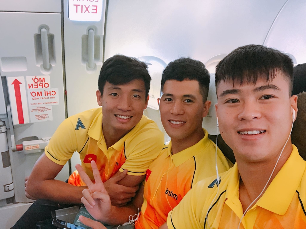 
Bộ 3 trung vệ của Olympic Việt Nam chỉ còn Đình Trọng là đủ tuổi đá tại VCK U23 Châu Á 2020.