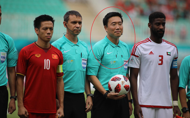 
Trọng tài bị lên án vì xử ép tuyển Olympic Việt Nam.