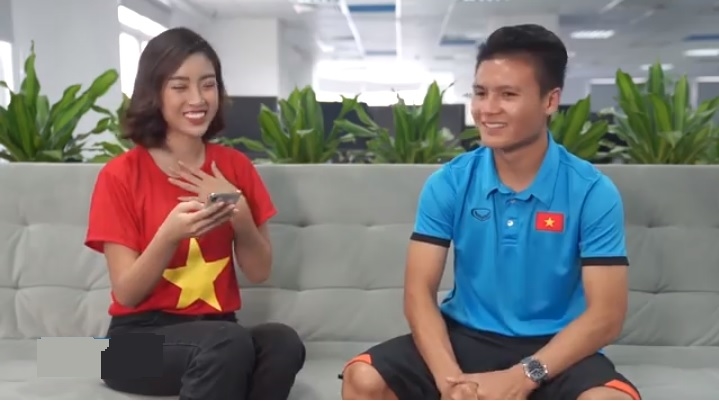
Quang Hải và Đỗ Mỹ Linh đều yêu thích Sơn Tùng M-TP.