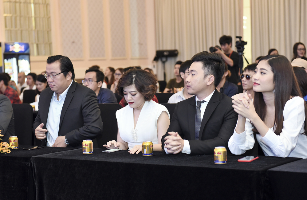 
Anh Nguyễn Tuấn Quỳnh, chị Trương Lý Hoàng Phi và anh Mai Trường Giang sẽ là các vị giám khảo "cầm cân nảy mực" cho chương trình