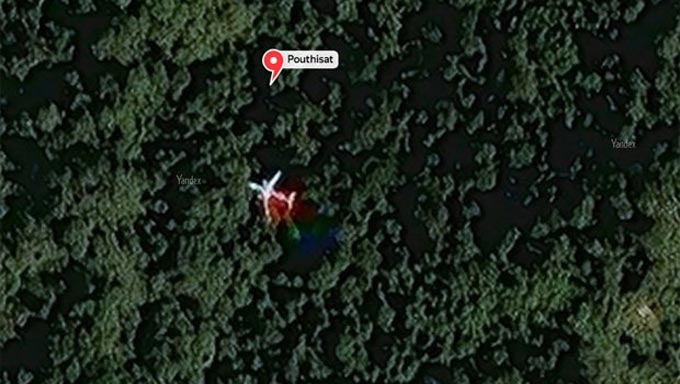 
Người này cho rằng xác máy bay hiện đang nằm tại khu rừng rậm ở Campuchia