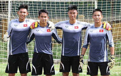 
Phan Tuấn Vũ (bìa trái) là một thủ môn của ĐT U23 Việt Nam.