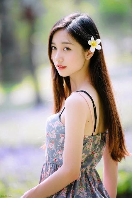  
Vẻ đẹp nhẹ nhàng của Jun Vũ đốn gục netizen xứ Hàn.
