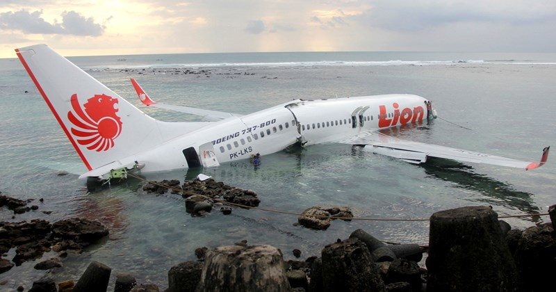 
Chiếc máy bay Boeing 737 của hãng hàng không Lion Air rơi trước đó.