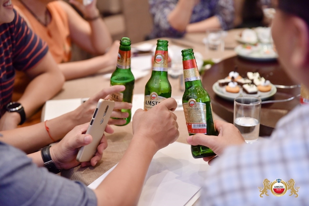 
Nhiều người đã tìm kiếm và thưởng thức bia Amstel ngay sau khi thương hiệu này ra mắt tại Việt Nam
