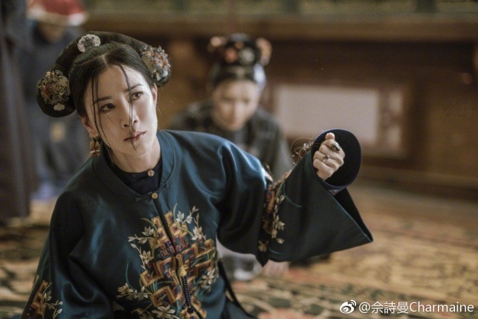 Cùng “cắt tóc dứt duyên”, Kế Hoàng hậu Châu Tấn hay Xa Thi Mạn có diễn xuất đỉnh cao hơn?