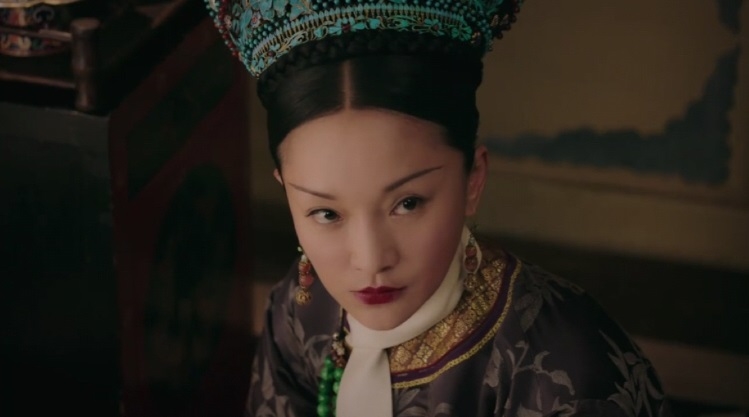 Cùng “cắt tóc dứt duyên”, Kế Hoàng hậu Châu Tấn hay Xa Thi Mạn có diễn xuất đỉnh cao hơn?