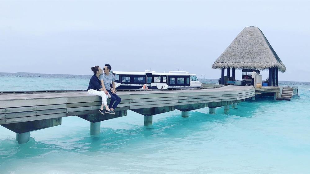 
4 tháng trước, cặp đôi từng có chuyến đi Maldives và khiến nhiều người đặt nghi vấn cả hai đi chụp hình cưới.  - Tin sao Viet - Tin tuc sao Viet - Scandal sao Viet - Tin tuc cua Sao - Tin cua Sao
