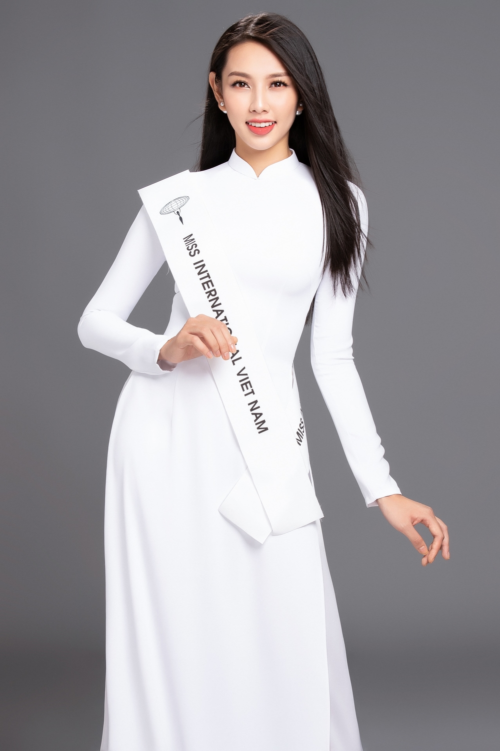 Không phải Á hậu Thúy An, Top 5 Thùy Tiên mới là đại diện Việt Nam tham dự Hoa hậu Quốc tế 2018
