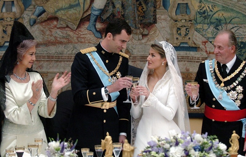 
Vua Felipe VI và Hoàng hậu Letizia trong ngày cưới.