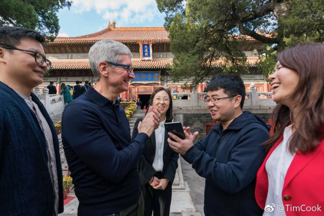 
CEO Apple Tim Cook đích thân sáng Trung Quốc quảng bá sản phẩm.