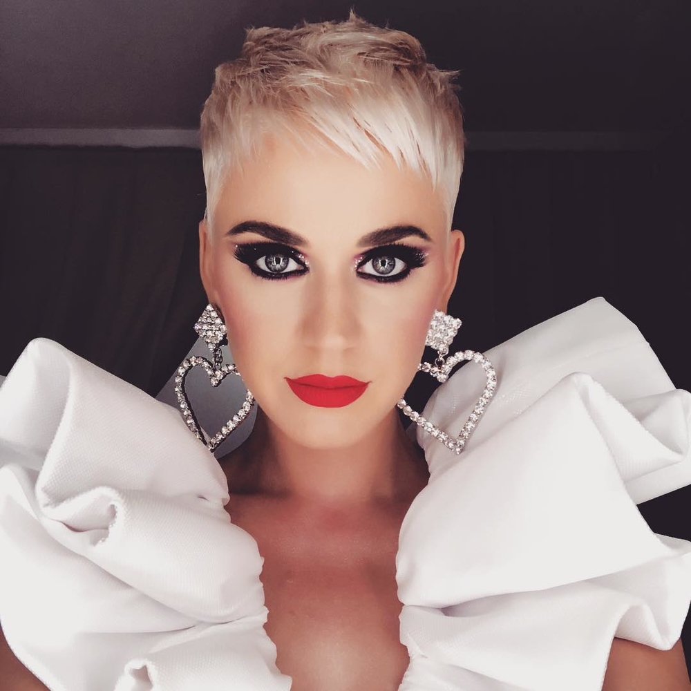 
Bức ảnh xuất thần của Katy Perry khiến fan không thể rời mắt.
