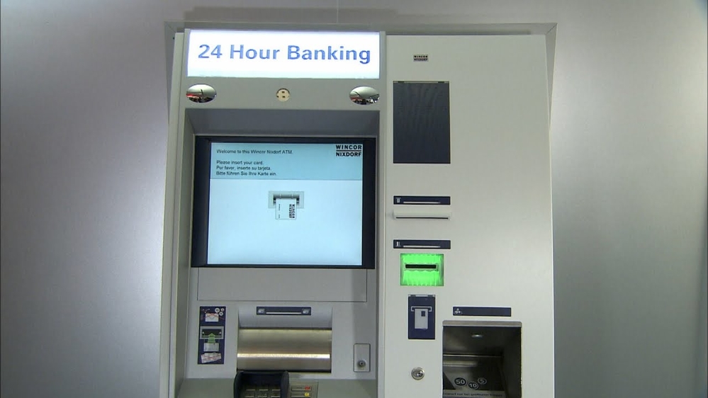 
Hầu hết những bộ phận cách điện trong máy ATM đều được cắt từ các tấm thép. 