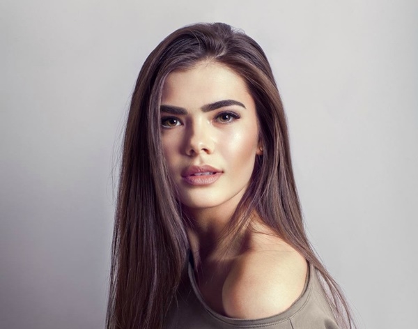 
 Đăng quang Hoa hậu Moldova từ năm 2016 và từng tham gia Miss World nhưng không đạt thành tích, Daniela Marin hứa hẹn sẽ đạt được thành tích tại cuộc thi lần này.