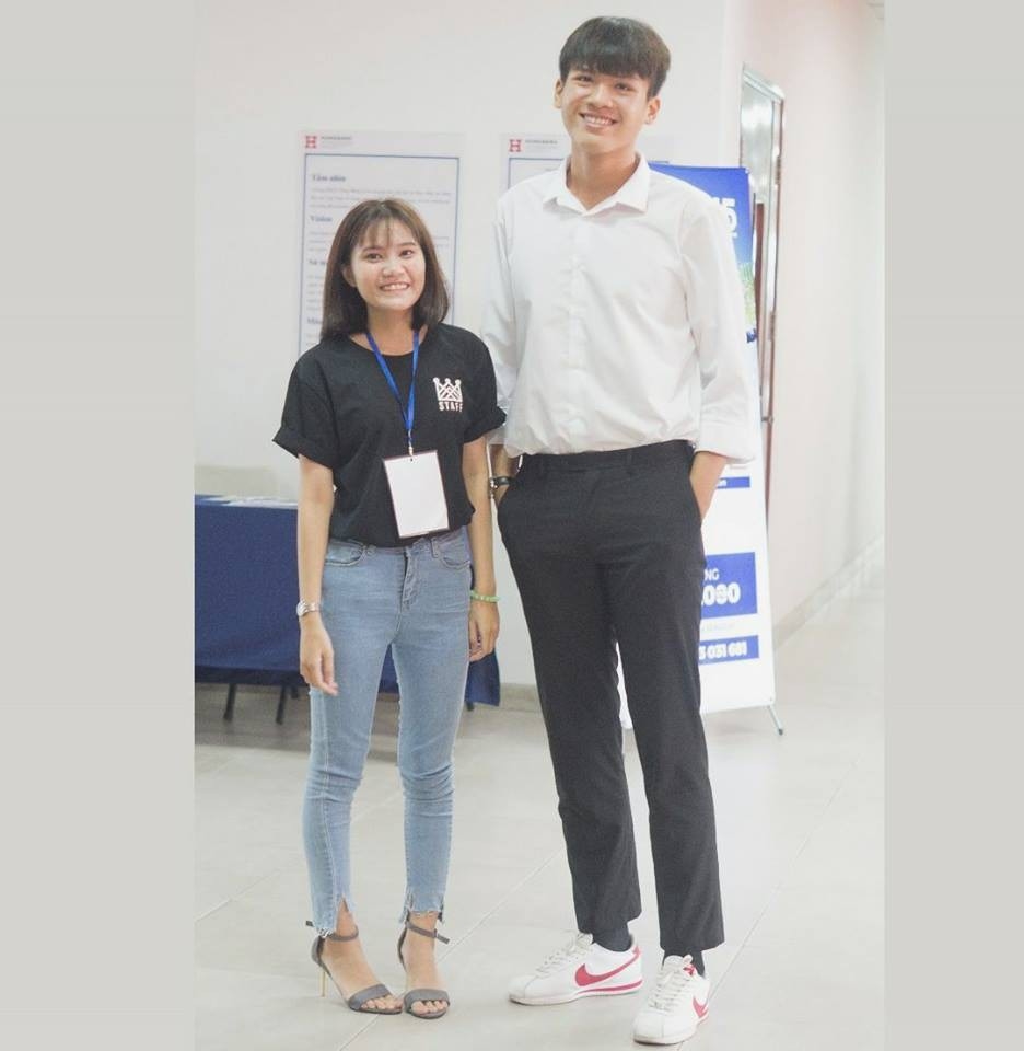 
Trương Đăng Quang - chàng trai với chiều cao 1m97 đang thu hút sự quan tâm từ cộng đồng mạng