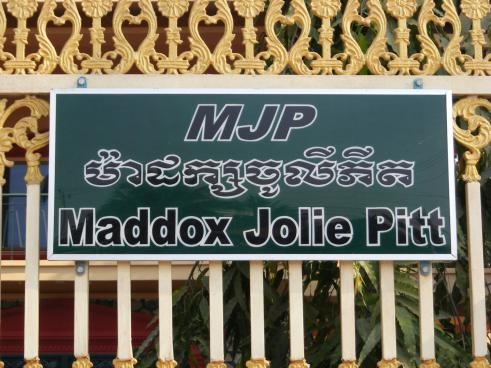 
Quỹ Maddox Jolie-Pitt Foundation cũng thuộc về tài sản chung cần phân chia.
