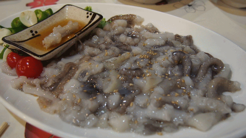
Món bạch tuột sống ngoe nguẩy của Hàn Quốc.