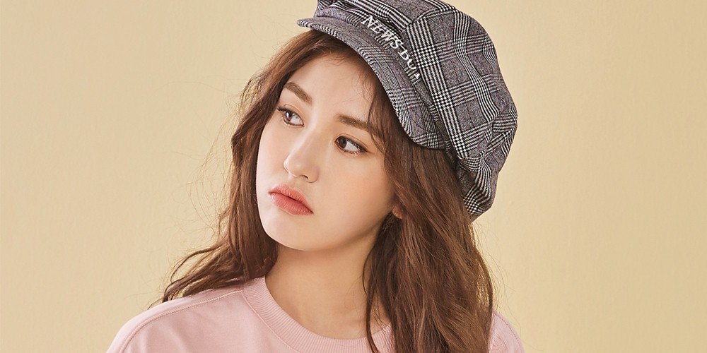 Bị chửi từ JYP sang YG, Jeon Somi vẫn gây sốt khi công bố chuẩn bị debut solo